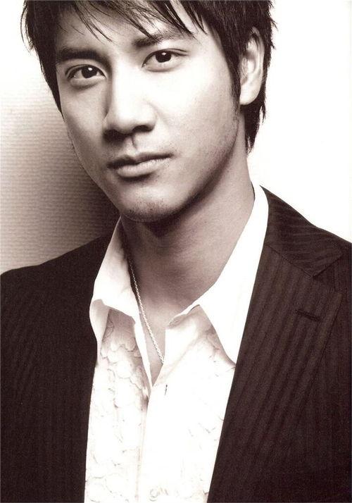 化妆师爆料艺人整容视频,化妆师亲曝艺人整容前后惊人对比 第2张 化妆师爆料艺人整容视频,化妆师亲曝艺人整容前后惊人对比 第2张